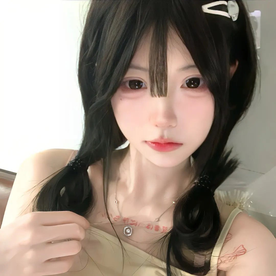 拿扫把的男人